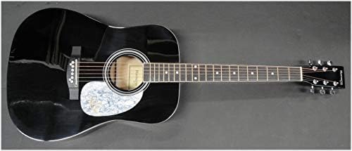 דייב סטיוארט חתם על גיטרה אקוסטית עם חתימה של ג ' יי. אס. איי 37894